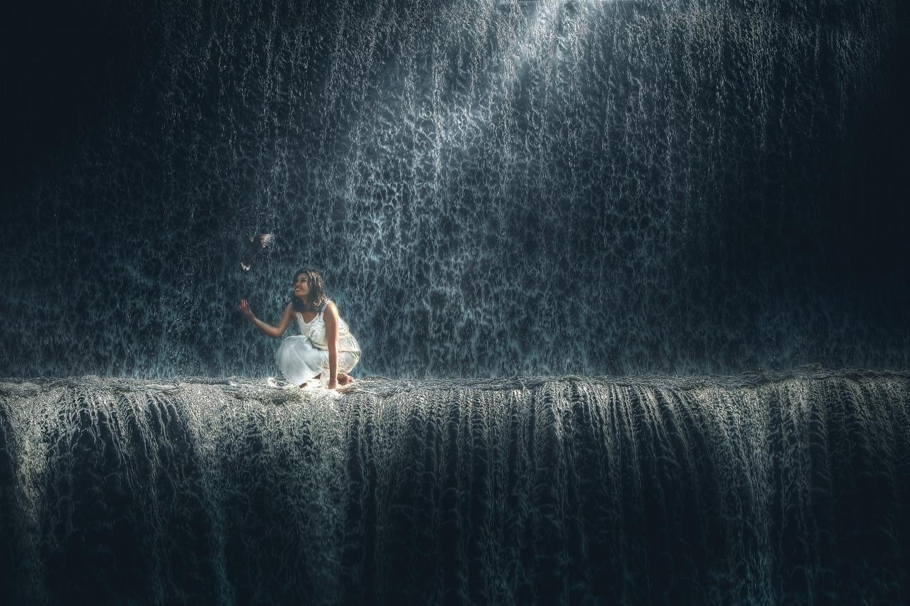 1280x853, 182 Kb / Водопад, женщина, птица