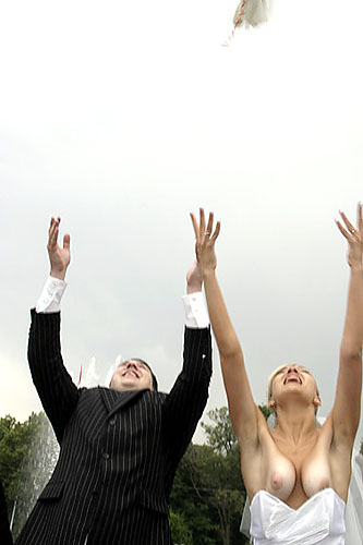 333x500, 38 Kb / свадьба, сиськи