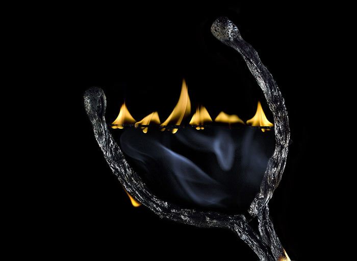 700x511, 26 Kb / Спички, бокал, дым, огонь