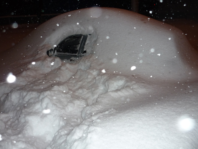 764x573, 270 Kb / снег, сугроб, машина