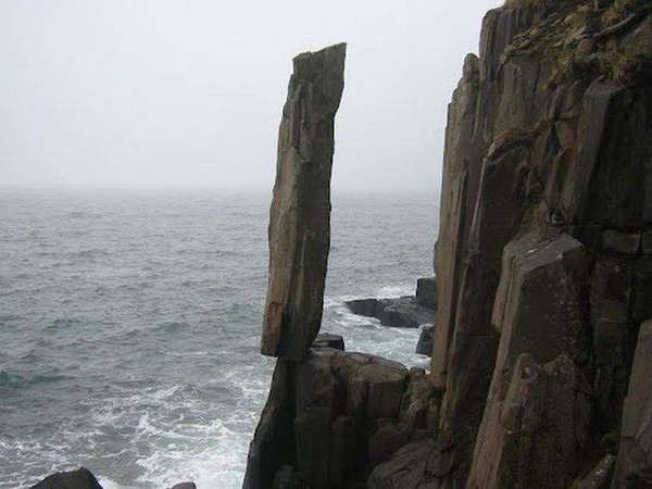 600x450, 59 Kb / Скала,море,равновесие