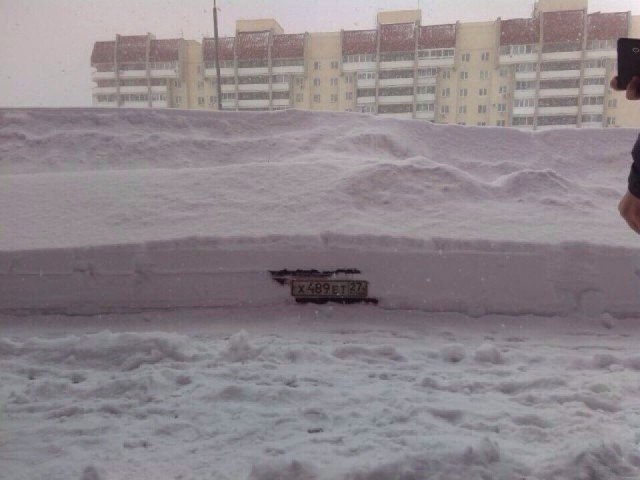 640x480, 45 Kb / Мурманск, грейдер, номер, снег, везунчик