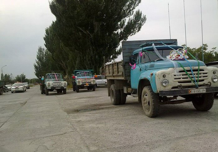 700x490, 159 Kb / свадьба, кортеж, ленточки, зил