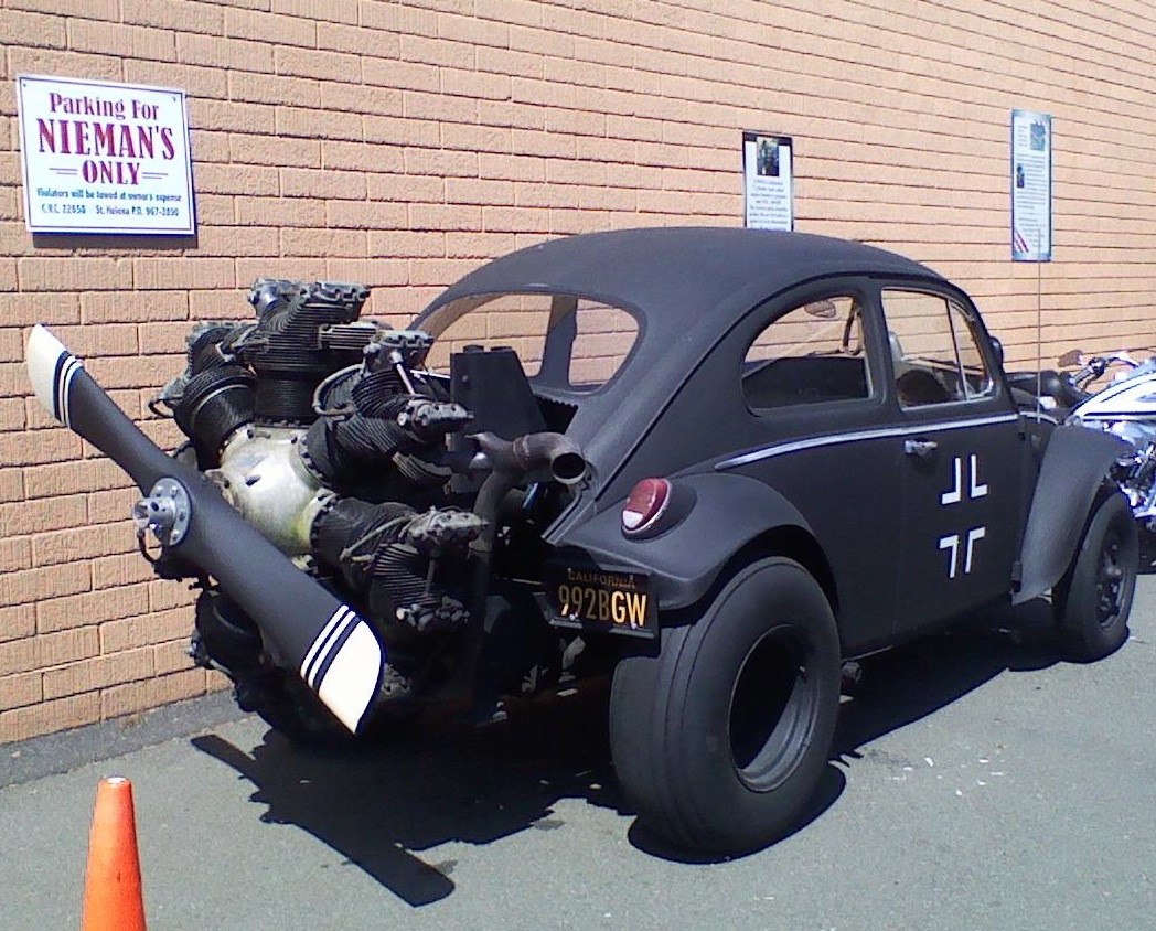 1048x844, 321 Kb / Машина, пропеллер, стена, жук, номер