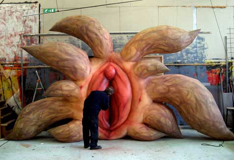 476x325, 22 Kb / пизда, скульптура, искусство, мужик