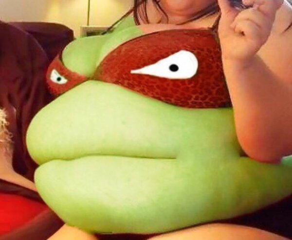 600x494, 38 Kb / Черепашка, глаз, живот, бюстгальтер