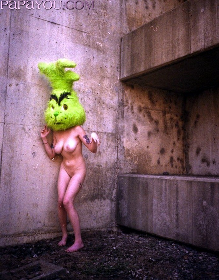 705x900, 178 Kb / косплей, голая, нех