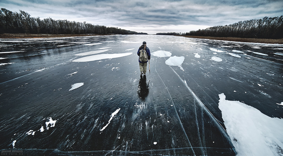 960x529, 275 Kb / река, лед, небо, человек