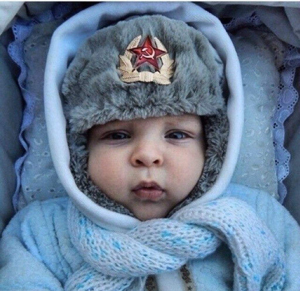 1024x994, 282 Kb / Ребёнок, шарф, кокарда, шапка, лицо, капюшон, коляска