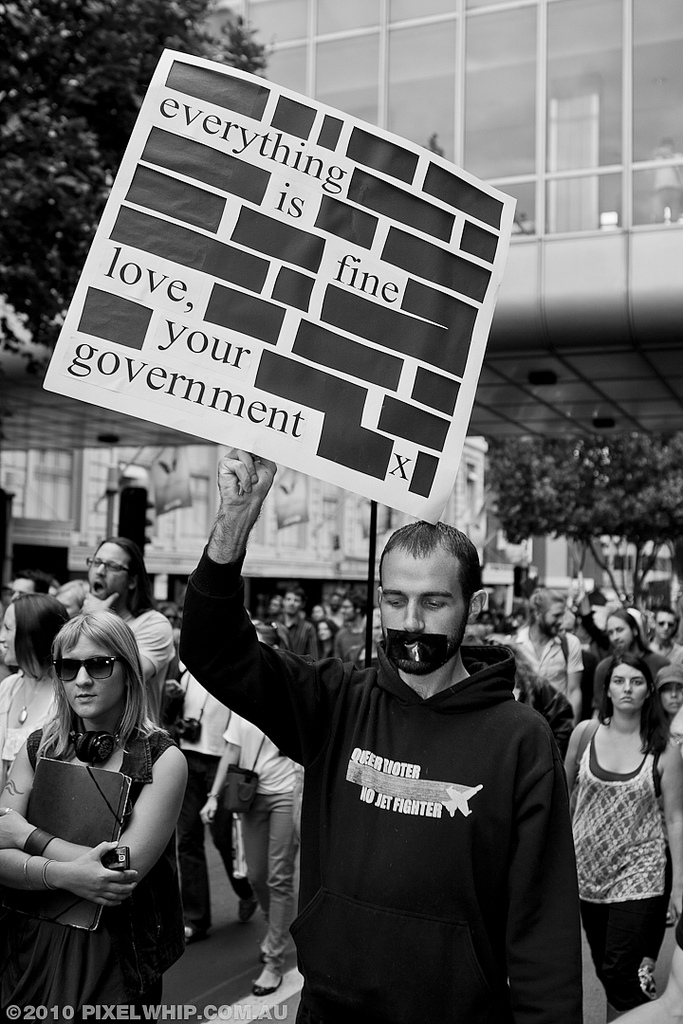 683x1024, 294 Kb / цензура, плакат, митинг