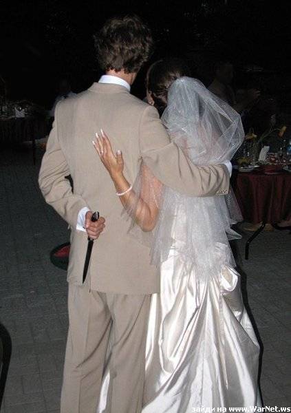 423x600, 30 Kb / жених, невеста, нож