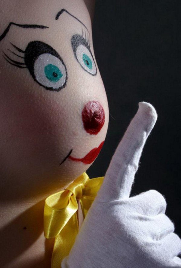 600x887, 68 Kb / Грудь, перчатка, бантик, мордочка, мышка