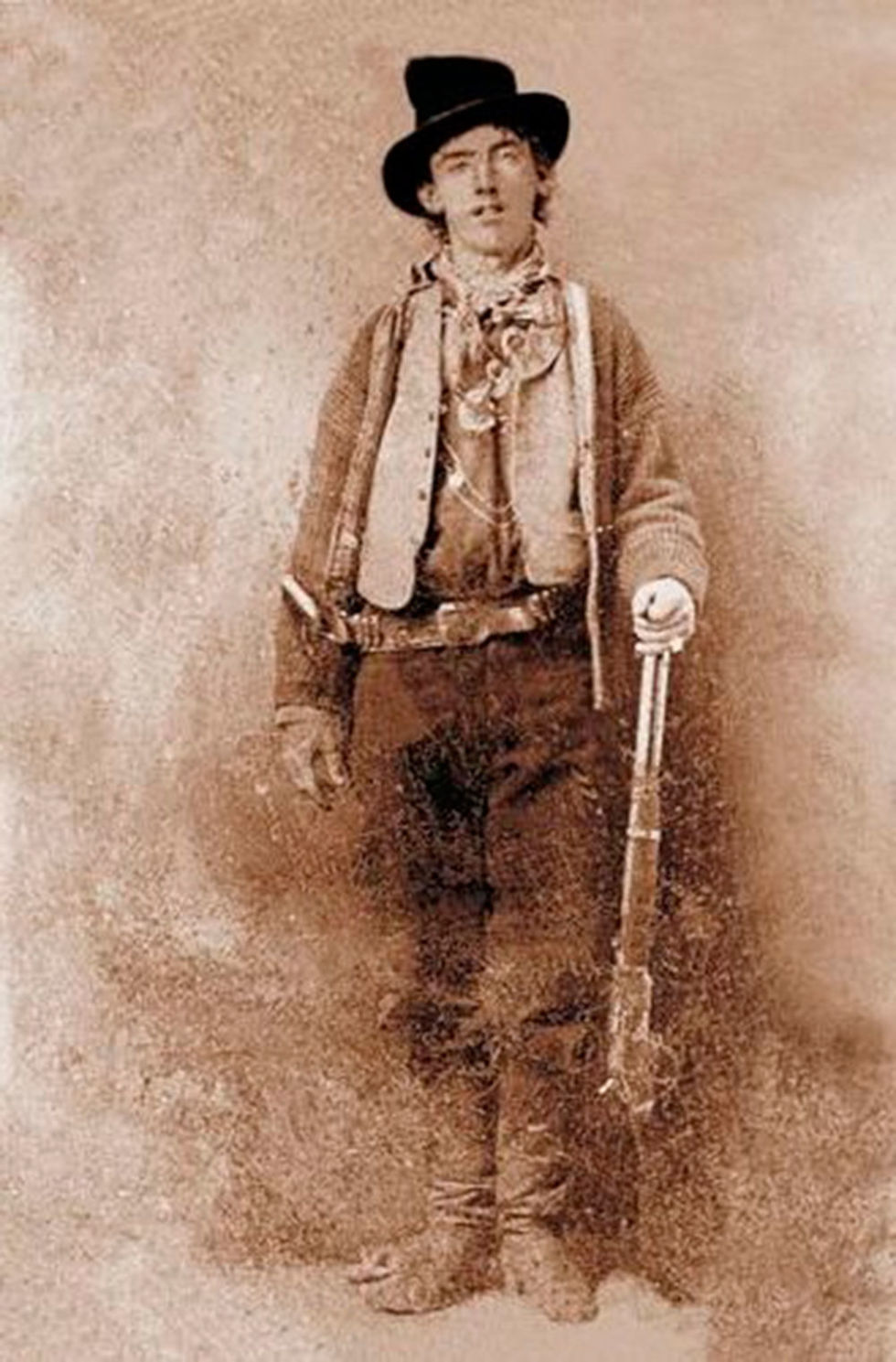 980x1489, 185 Kb / ретро, фотография, стрелок, бандит, билли кид, ч/б