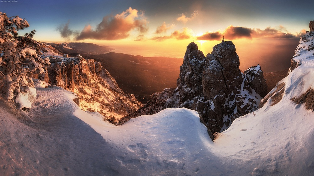 1000x563, 254 Kb / природа, солнце, снег, вершины