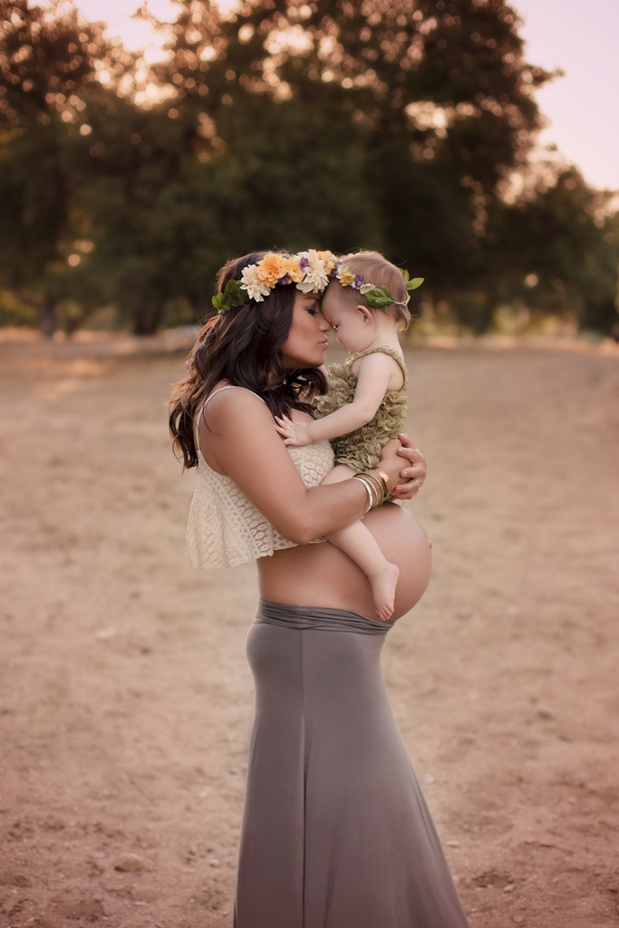 683x1024, 222 Kb / Мать, ребёнок, живот, беременная, пляж