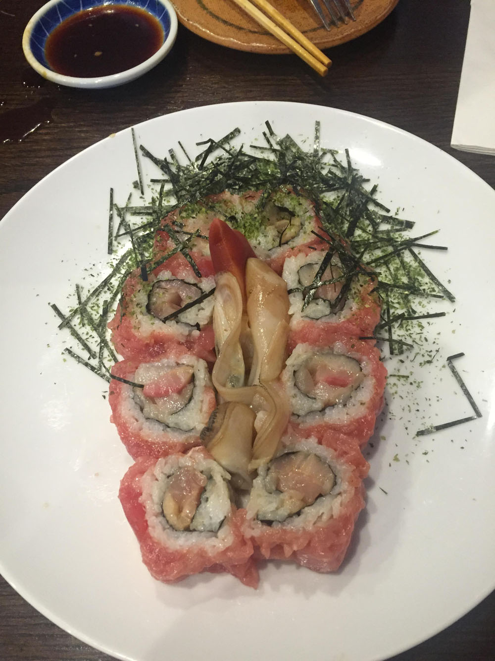 1000x1333, 177 Kb / блюдо, роллы, палочки, соя