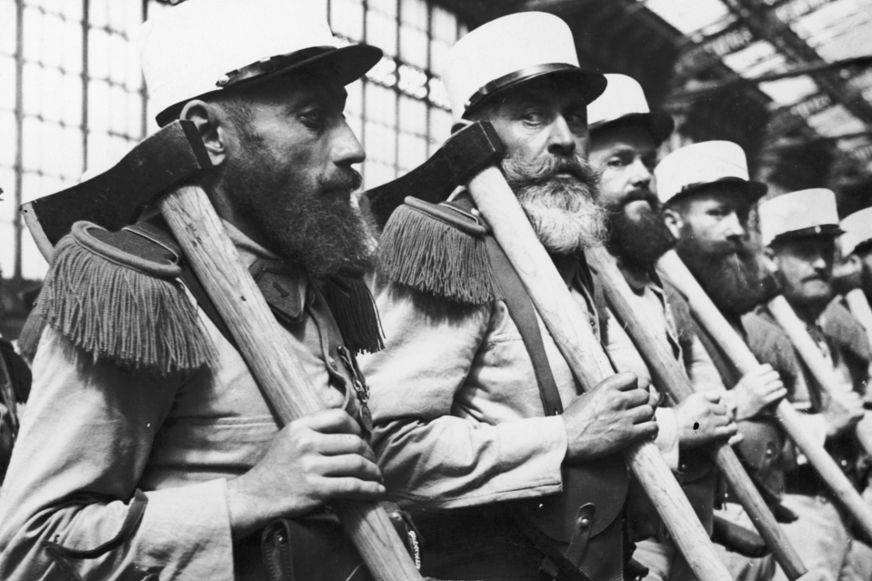 959x639, 346 Kb / бастилия, франция, иностранный легион, топор, борода