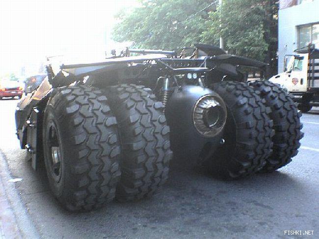 650x487, 51 Kb / бэтмобиль