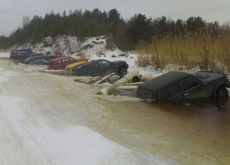 800x576, 50 Kb / автомобили, лед, растаял