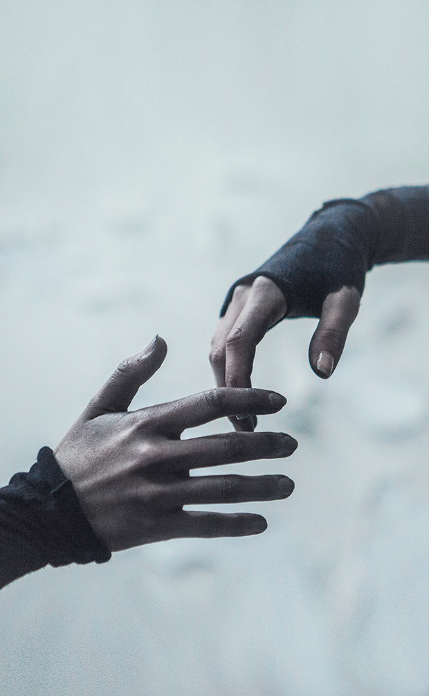 620x1005, 129 Kb / кисти рук, пальцы, nokia