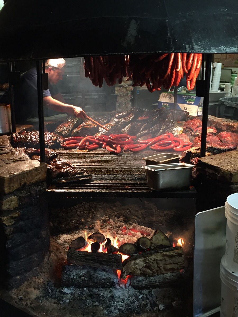 900x1200, 184 Kb / жаровня, мясо, колбаса, вкусно