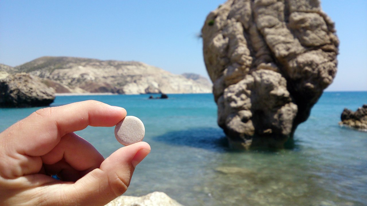 1280x720, 116 Kb / камень, Афродита