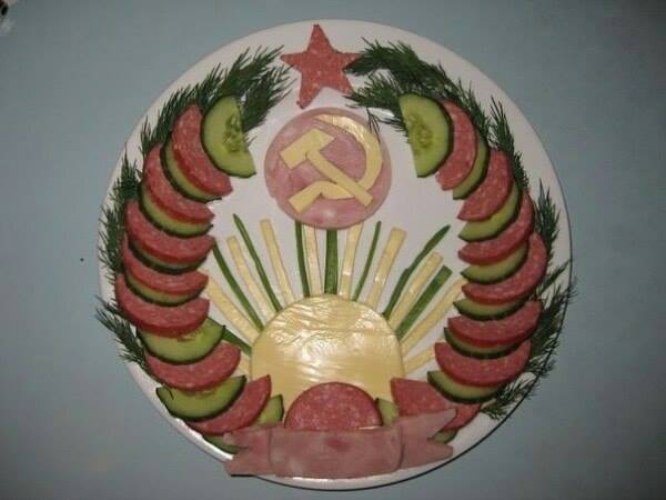 600x450, 29 Kb / герб, СССР, колбаса, сыр, огурцы, блюдо