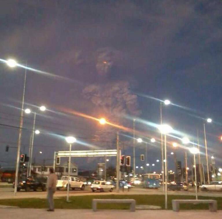 768x760, 43 Kb / Чили, вулкан, дым