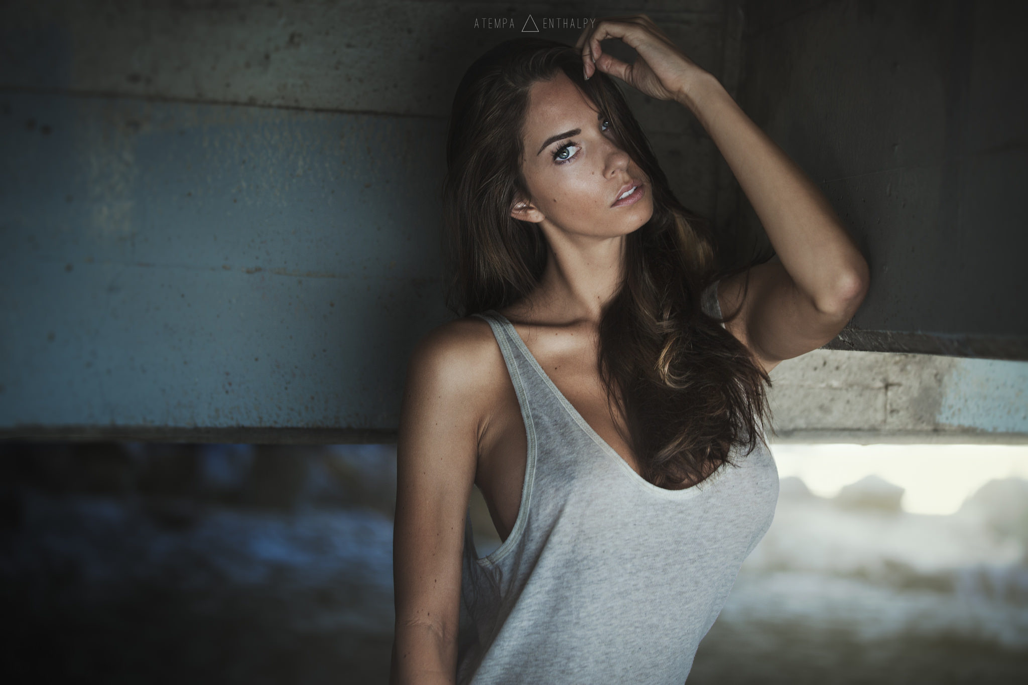 2048x1365, 243 Kb / Rafael, Atempa, майка