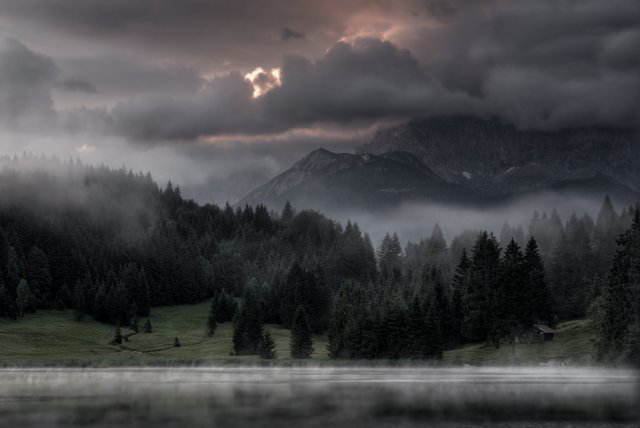 640x428, 33 Kb / река, туман, облака, лес