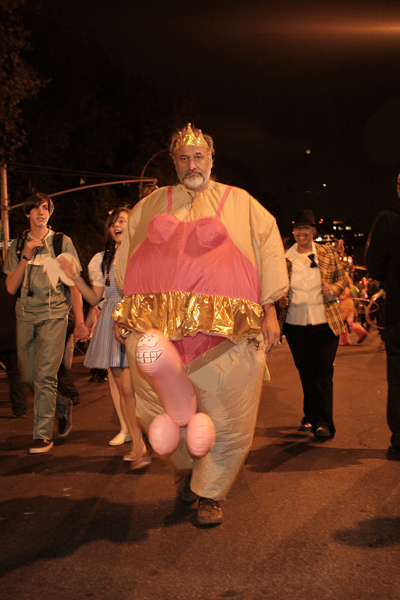 400x600, 140 Kb / костюм, хуй