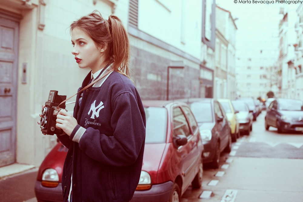 1000x667, 272 Kb / девушка, автомобили, bevacqua, фотоаппарат