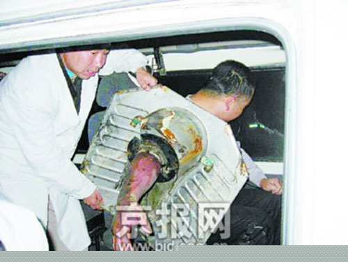 500x376, 36 Kb / унитаз, мобильник, рука, китай