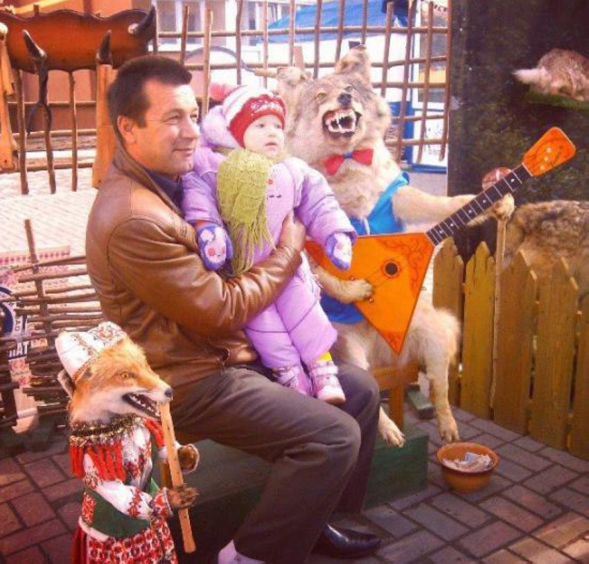 850x814, 135 Kb / Лиса, Волк, скамейка, фото, балалайка