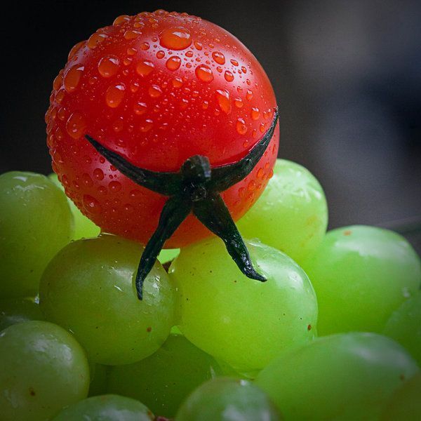 600x600, 49 Kb / Виноград, томат, помидорка, человечек