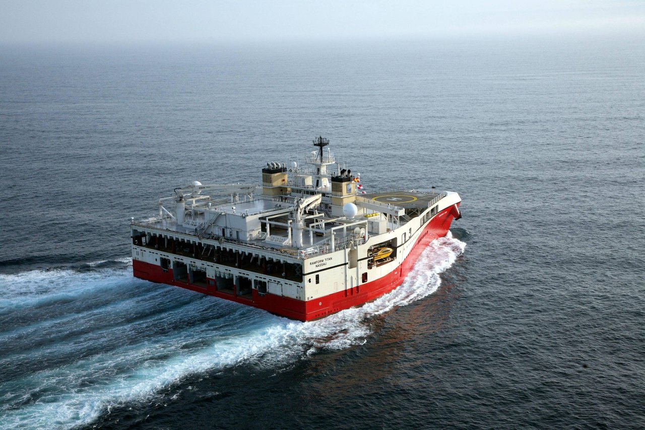 1280x854, 262 Kb / море, корабль, сейсморазведка, Ramform Titan