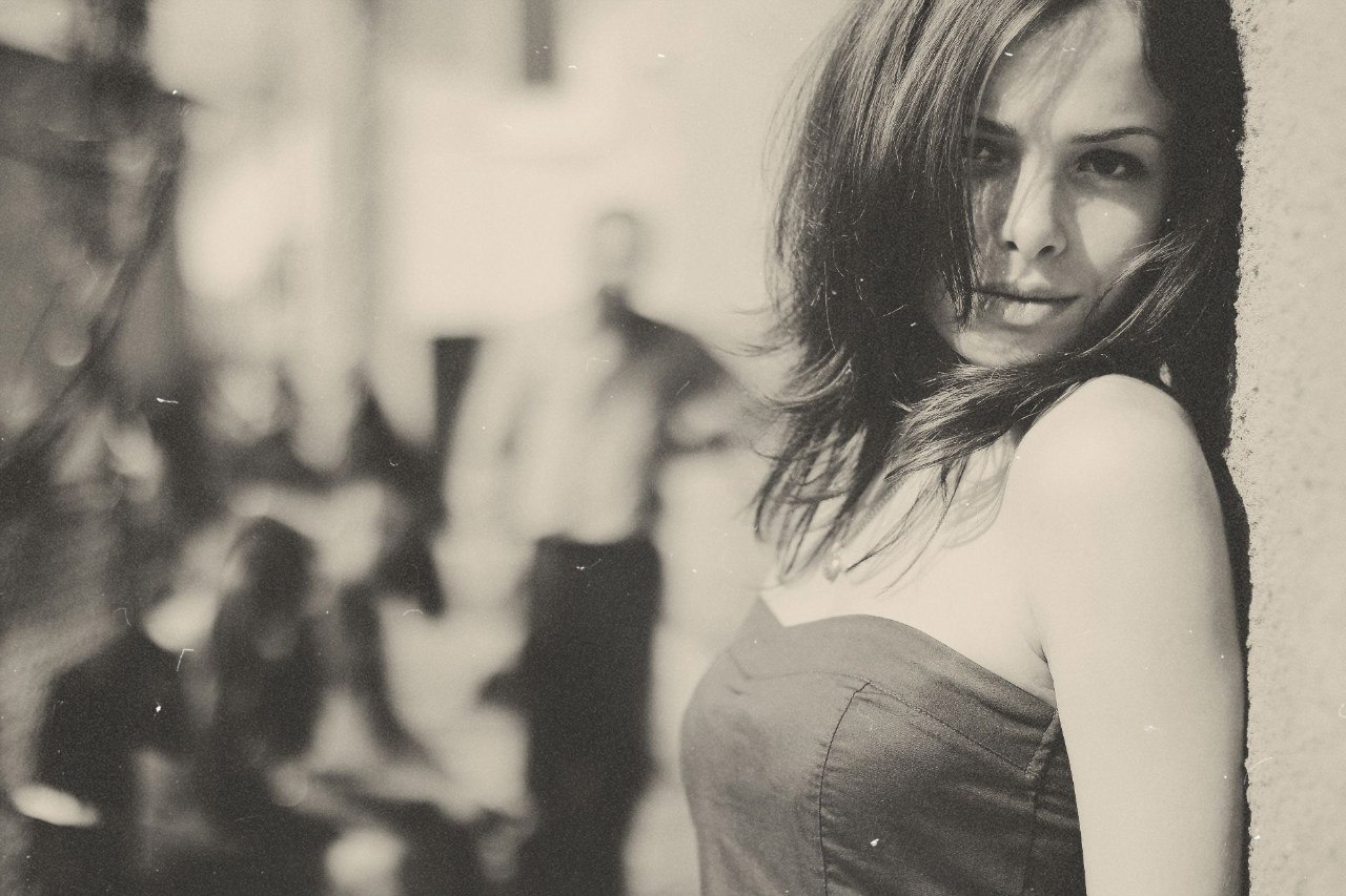 1280x853, 195 Kb / девушка, взгляд, ч/б