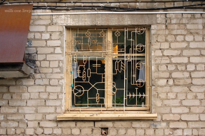 850x567, 155 Kb / окно, решетка, схема, радио