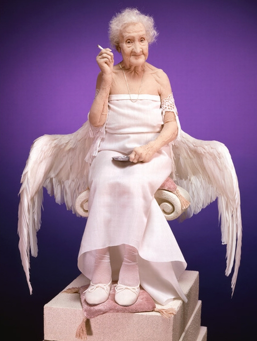 530x702, 205 Kb / Кальман, долголетие, старуха, ангел, крылья, сигарета