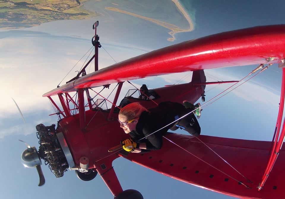 960x672, 90 Kb / самолет, облака, трюк