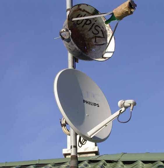 563x577, 40 Kb / Спутниковая, антенна, таз, бутылка, крыша