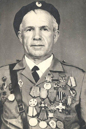 330x495, 44 Kb / Армад, Мишель, партизан, Франция, Шарль, де Голль, Брежнев, Хрущев