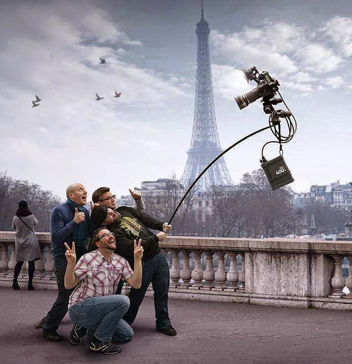 697x719, 173 Kb / париж, башня, селфи, камера