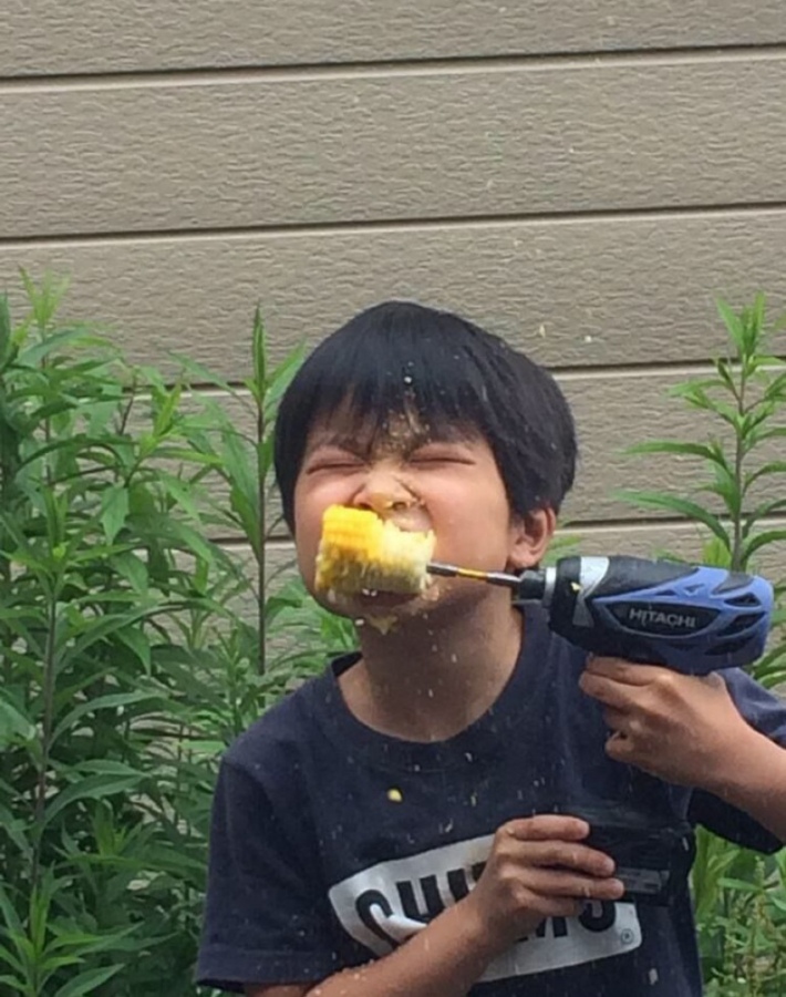 710x900, 228 Kb / ребёнок, кукуруза, дрель, очумелые ручки