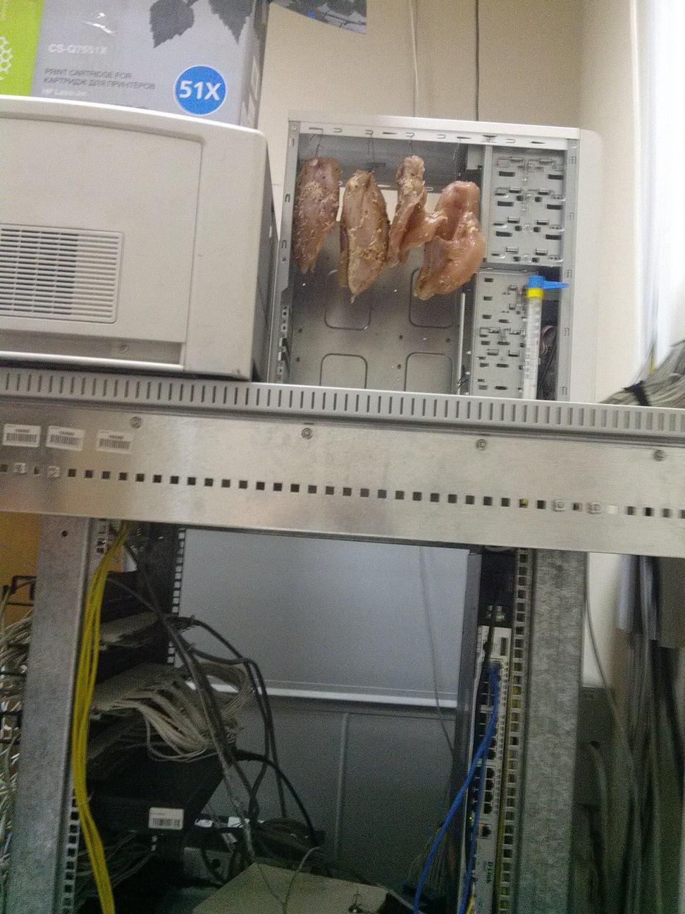 972x1296, 222 Kb / Серверная, принтер, мясо, корпус, стойка