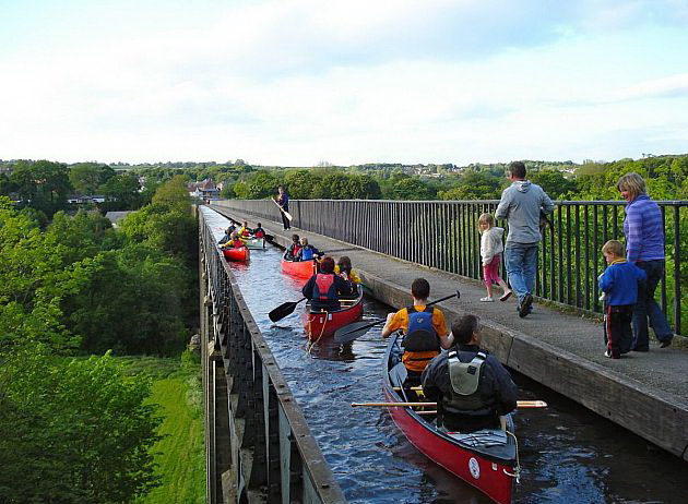 630x462, 111 Kb / лодки, весла, мост, канал