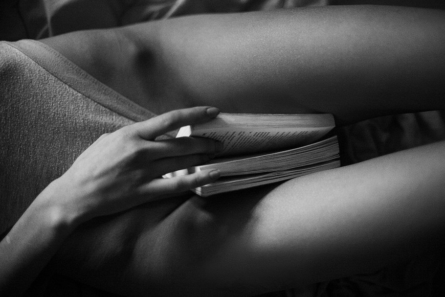 910x607, 104 Kb / книга, ч/б