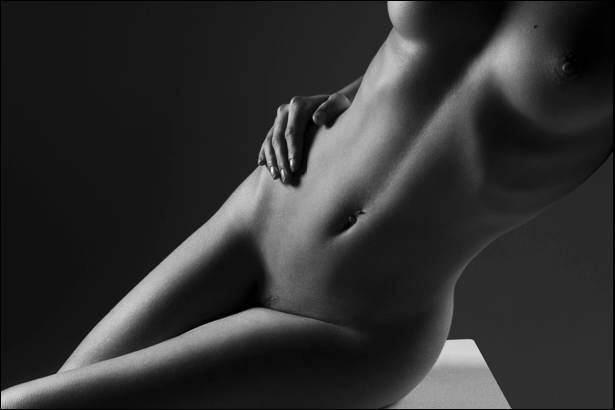 615x410, 74 Kb / ч/б, фигура