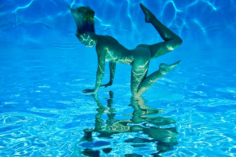 800x533, 193 Kb / под водой, зеркало, отражение, голая