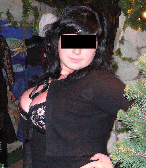 500x575, 83 Kb / елка, грудь